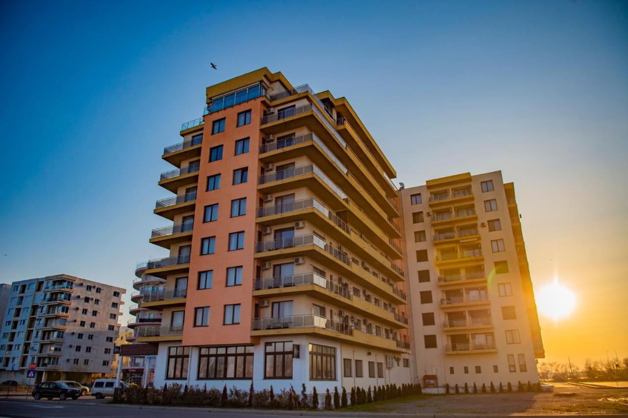 Appartement Summerland Luxury Velvet Front Sea View à Mamaia Extérieur photo